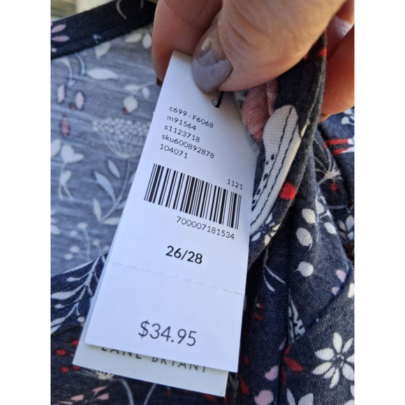 NWT 🔥 Lane Bryant V-neck 3/4 Sleeve Side Ruched Tee in Garden Animal Sz 26/28 - Picture 9 of 10